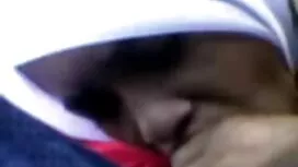 Vẻ đẹp được mặc quần ...