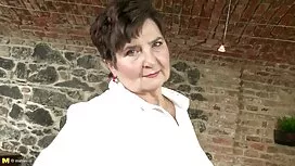 Đam sinh viên chị ta ...