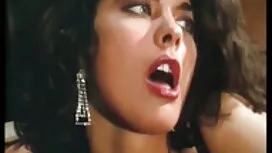 Busty tóc vàng xxx g ...