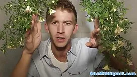 Không có rượu cognac ...