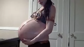 Latina có khuôn phim ...